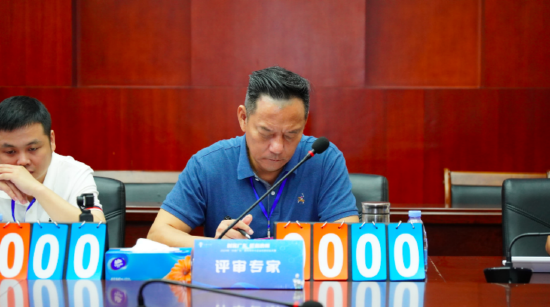 现场参赛图