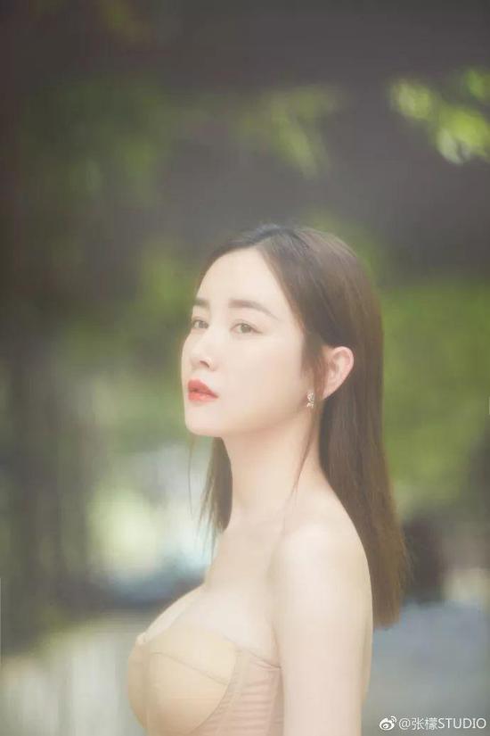 “张檬整容后真是残的令人心碎。”