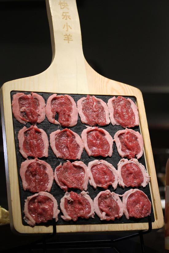 “亚洲美食地标”品鉴活动走进快乐小羊火锅餐厅