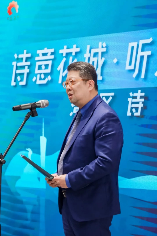 钟惟德 广州市第一人民医院教授、主任医师、博士生导师。朗诵诗词:陆游《冬夜读书示子聿》