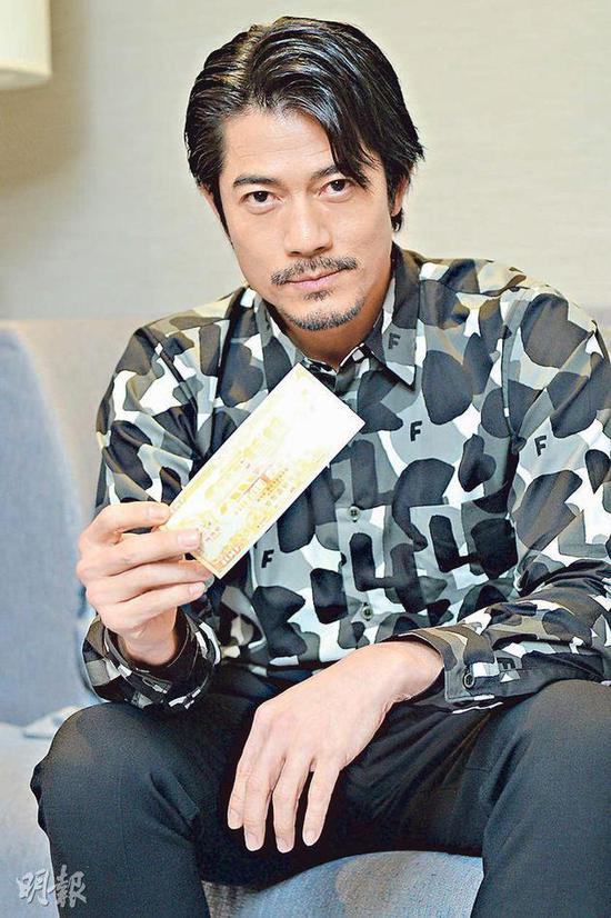 郭富城在新片饰演的画家有两个身份,他足足看了6次剧本掌握角色。