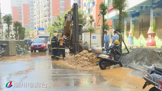 潮州市区出现燃气泄露 消防部门及时处置排除险情