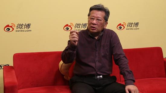 中国美协副主席许钦松做客新浪广东直播间 摄影/陈丰毅