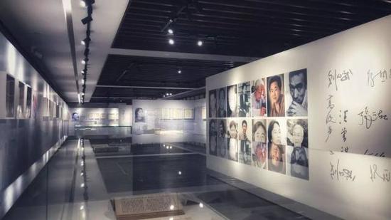 (展览现场)