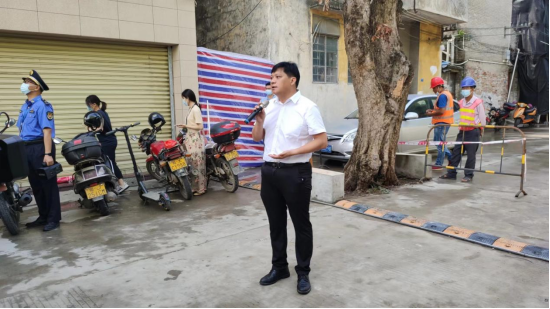 潘泽洪介绍自建房违建情况