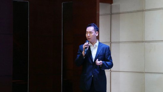 国际教育学院院长马致光