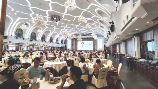 伦教店大厅