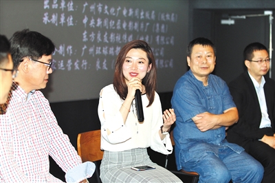 导演王怡珊讲述幕后故事。 广州日报全媒体记者骆昌威 摄