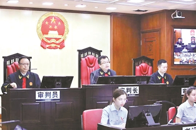 5月31日，广州中院第二法庭庭审现场。