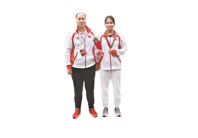 李贺和她的教练