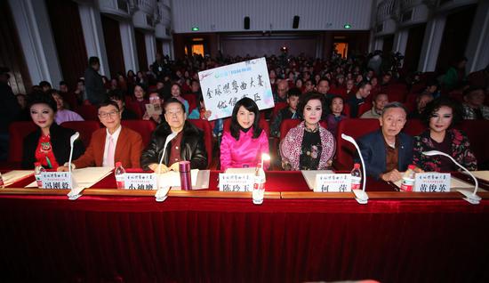 大赛专业的评委团,阵容强大