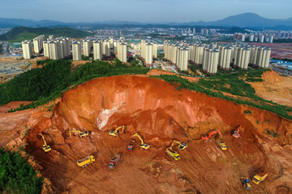 第七届(2021)中国无人机影像大赛图片纪实类最佳《城市的脚步》