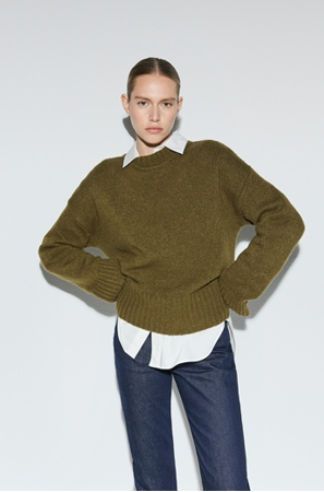 Swingy Crewneck 圆领宽松毛衣