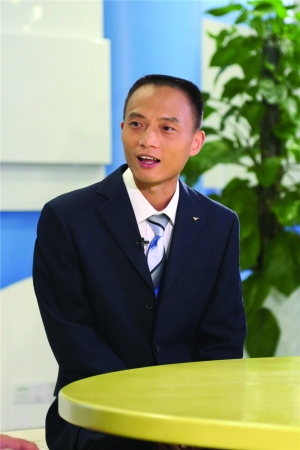 高校教师段诗伟