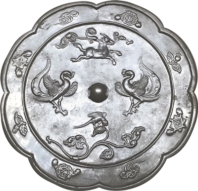 伏兽钮雀鸟蝴蝶瑞兽葡萄镜(唐代)