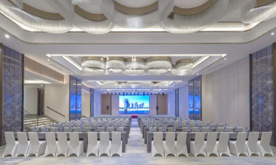 剧院式 Theater Setting