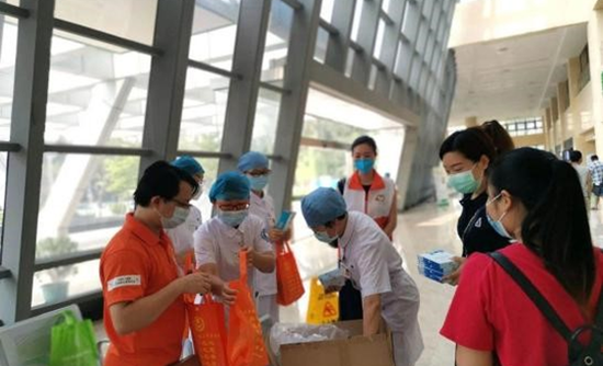 “为明天·为健康”广州市联合公益抗疫行动受资助项目，为一线医护人员送上物资