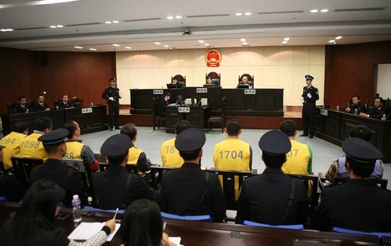 2010年12月,“8703”走私大案的一审庭审现场。( 杜建国 摄影 )
