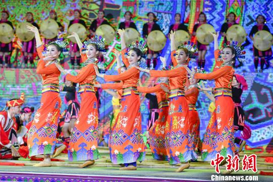 资料图：2018海南黎族苗族传统节日“三月三”拉开帷幕。骆云飞　摄