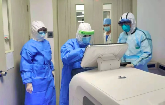 赛特技术人员深入一线进行机器人使用培训