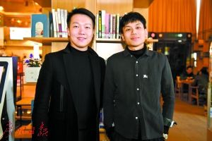 在网络上用嘻哈方式传唱广州而走红的本土80后影视人余鸿和95后海归音乐人阿man