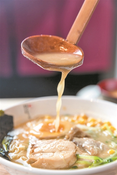 鸡白汤拉面