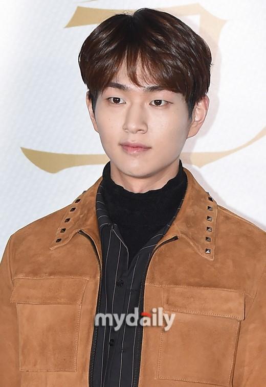 SHINee成员温流