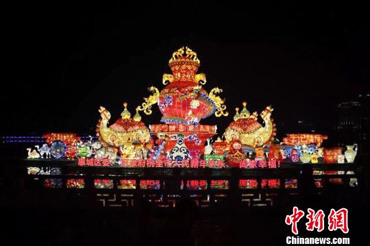 建党100周年手工花灯,建党100周年手工灯笼 惠州西湖花灯博览会吸引众多海内外游客观赏