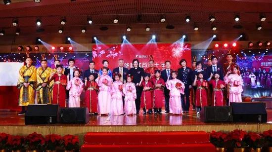 联欢会演职人员大合照