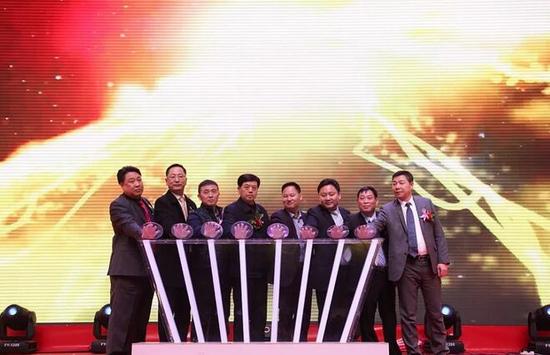 东莞市湖北荆门商会成立庆典启动仪式。