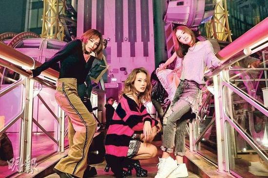 阿娇(左起)、容祖儿及阿Sa合作拍MV,好姐妹尽显默契