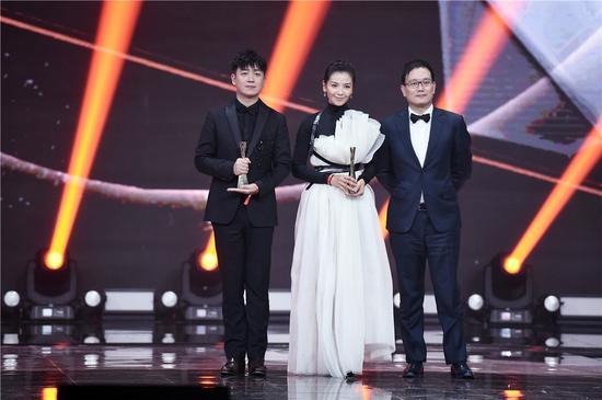 刘涛潘粤明获年度实力演员荣誉。