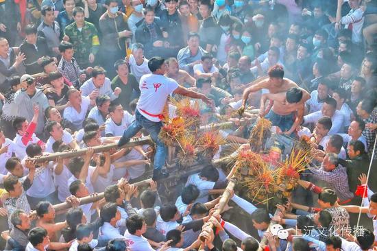 汕头澄海区盐灶村拖神（图：公众号 @上沅文化传播）