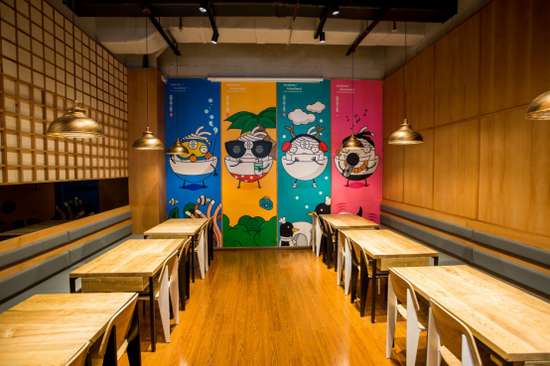 店内装修以怀旧本土韩国文化元素为主调