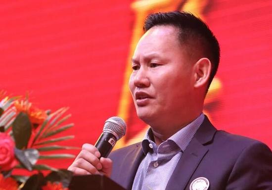 东莞市湖北荆门商会会长周家艳致辞