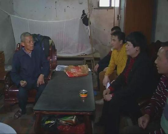 揭阳普宁80后女村官 带领村民为美好生活而奋