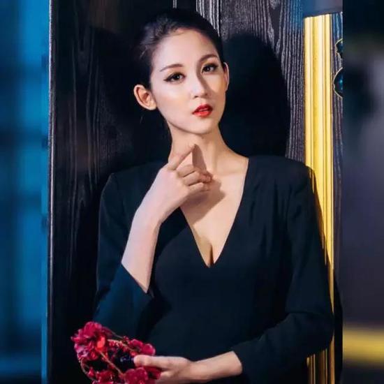 陈婉萍——第二十一届世界超级模特环球大赛华南区冠军