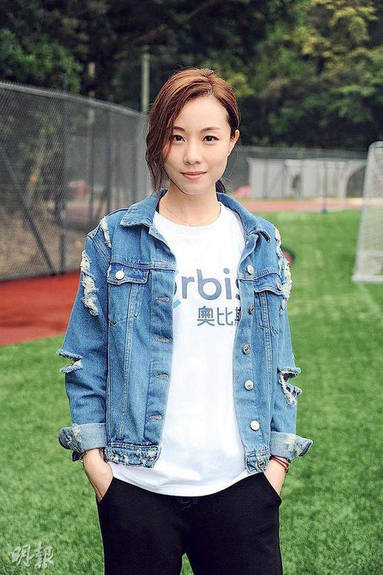 邓丽欣表示上次透露杨爱瑾的宝宝性别是无心之失,所以这次绝不会透露吴雨霏腹中宝宝的性别。