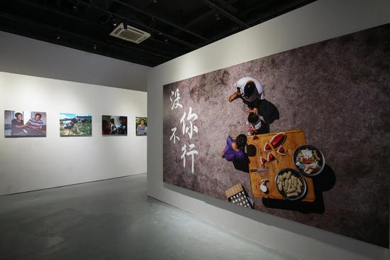 “妆典生命”项目评估报告发布会通过数据?#27835;?#21644;影像资料相结合的创新形式,展现了“妆典生命”两癌防治公益项目全程关护的社会绩效