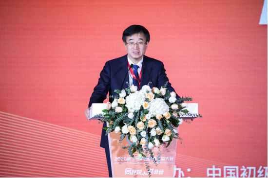 中国工程院院士王辰在大会上发表讲话
