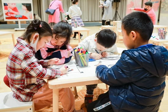 孩子们体验日产筑梦课堂项目