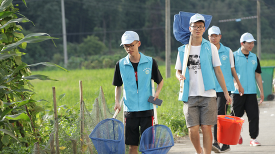 千岛湖民间河长志愿者活动