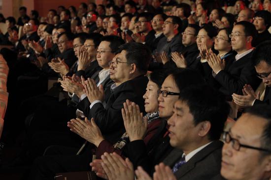 发现劳动之美,重塑石油形象,颁奖现场被感动、感染的人们