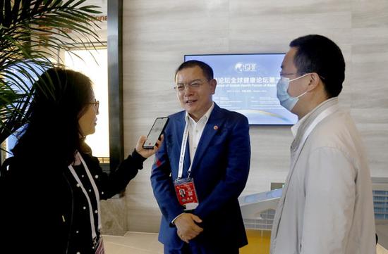 鲜胜副董事长接受媒体采访