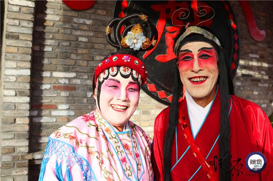王培亮、侯淑兰也是一对夫妻唱将