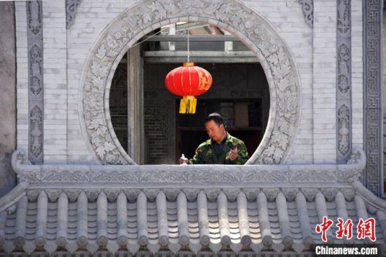 图为砖雕。 李旺旺 摄