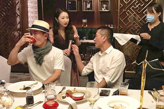 图:徐彬觉一、周杰品鉴燕之屋小红碗