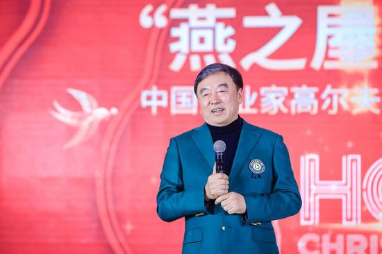 图 | 中国企业家俱乐部理事、中国企业家高尔夫球队荣誉队长马蔚华