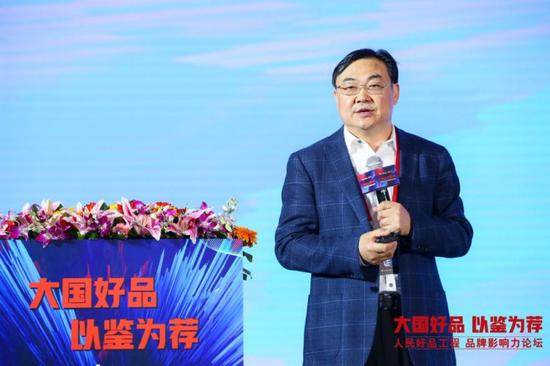 国家牛奶产业技术体系首席科学家、中国农业大学教授李胜利带来“牛奶的秘密 告诉你好牛奶的标准” 主题演讲