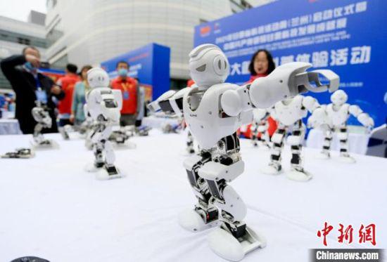 5月下旬,2021年甘肃省科技活动周启动。图为活动周现场展示。(资料图) 高展 摄